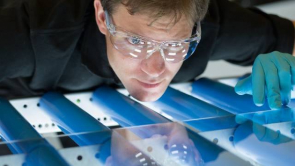 Merck инвестирует 15 миллионов евро в технологию жидкокристаллических оконных модулей